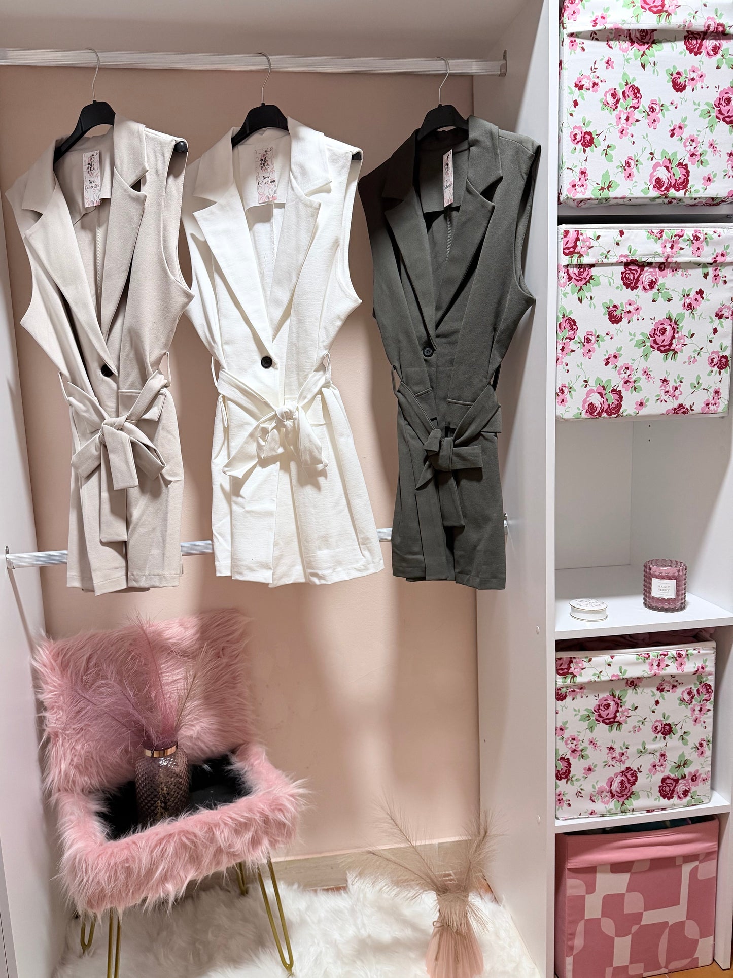 Smanicato con bottoni